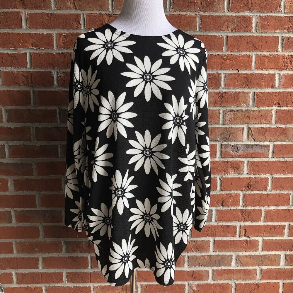 Floral Side Gathered Top - No interior‎ labels
